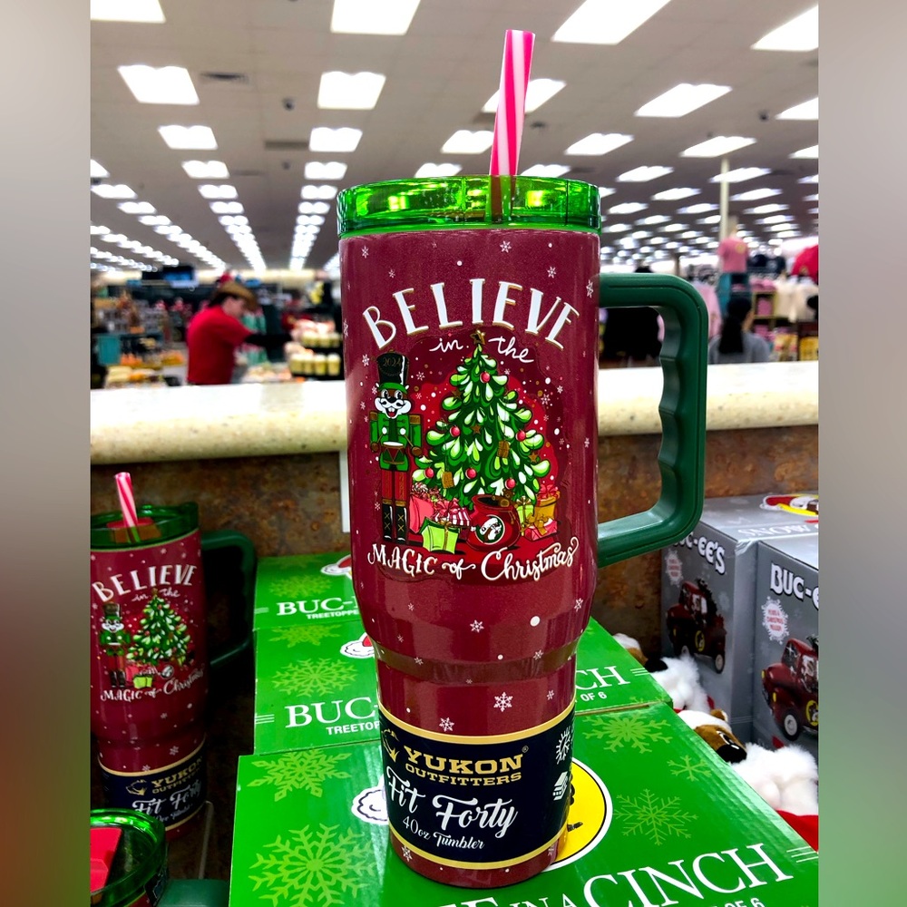 Buc-ee’s Christmas Yukon 40z festive tumbler